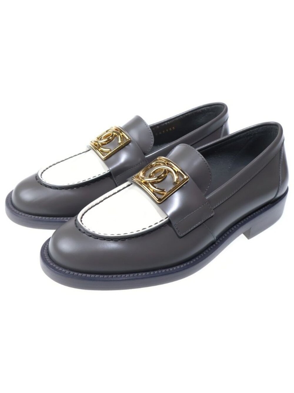 ★SOLD★ Chanel CC Logo Leather Low Cut Loafers Gray White - Picture 2 of 6